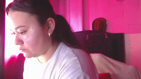 Snapshot of nikkirous_ chatting on May 11, 2026, 4:15 pm Nikkirous online show from May 11, 2026, 4:15 pm