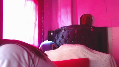 Snapshot of nikkirous_ chatting on May 12, 2026, 2:14 pm Nikkirous online show from May 12, 2026, 2:14 pm