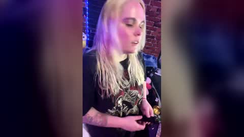 nikkixxxslamms online show from April 19, 2026, 6:35 am