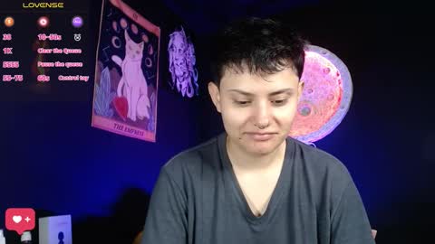 Nikky online show from November 18, 2025, 1:04 pm