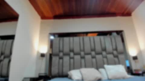     online show from September 27, 2025, 11:26 am