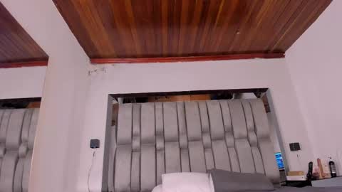     online show from December 22, 2025, 11:40 am