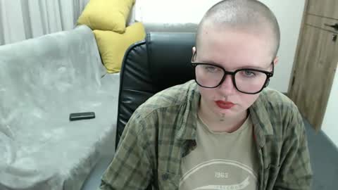 Snapshot of nikkysnow chatting on September 13, 2025, 8:03 am nikkysnow online show from September 13, 2025, 8:03 am