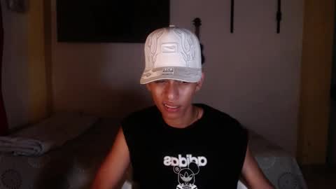 niklaus_wolf online show from January 6, 2026, 6:06 am