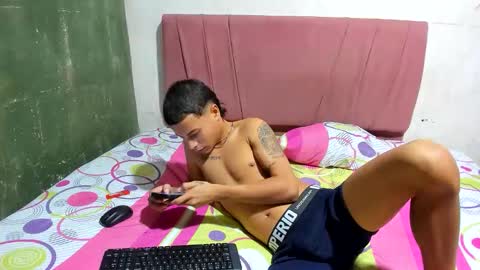 Snapshot of nikol_couple chatting on May 1, 2026, 4:28 am nikol_couple online show from May 1, 2026, 4:28 am