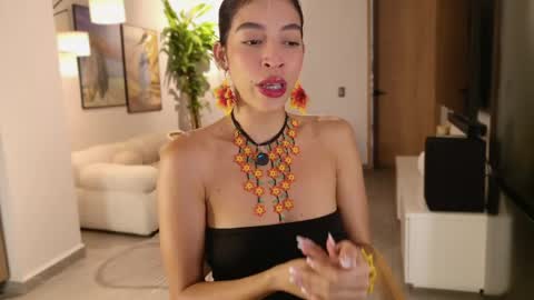 Snapshot of nikol_je chatting on May 23, 2026, 9:19 pm Nicole cam online show from May 23, 2026, 9:19 pm