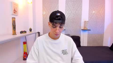    online show from November 5, 2025, 4:34 am