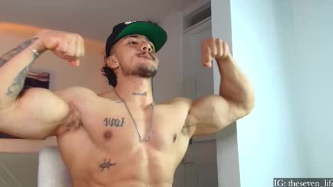 Niko online show from October 22, 2025, 3:51 am