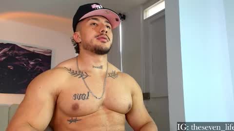 Niko online show from December 19, 2025, 1:51 pm