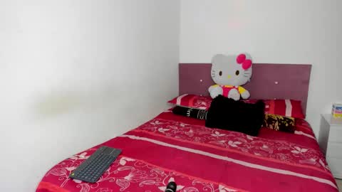 Nikole online show from February 1, 2026, 5:17 am