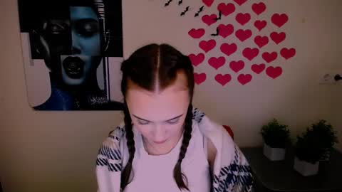 nikonara_ online show from December 12, 2024, 3:37 pm