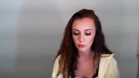 nikonara_ online show from November 18, 2025, 2:43 pm