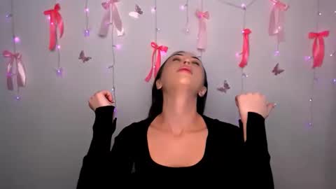 nikonara_ online show from April 1, 2026, 12:39 pm