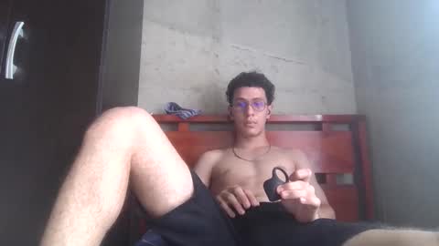 Snapshot of nikotwinktop chatting on April 3, 2026, 7:23 pm Niko online show from April 3, 2026, 7:23 pm