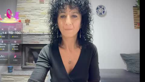 nikol online show from October 20, 2025, 4:35 am