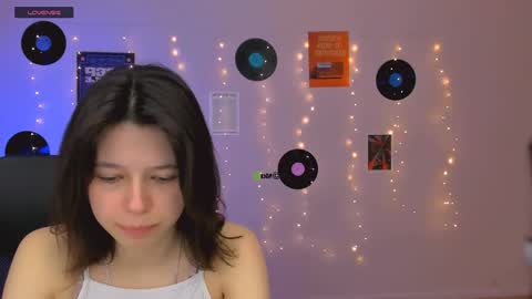 nila_eclipse online show from May 1, 2026, 8:52 am