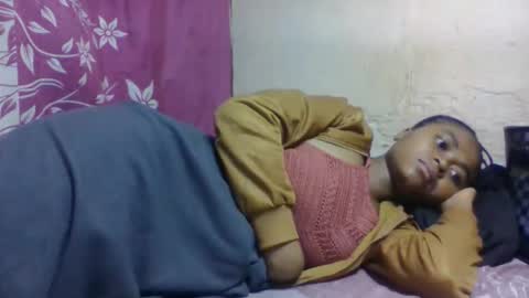 nilah online show from October 25, 2025, 2:52 am