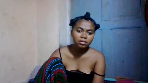 Snapshot of nilahmarie chatting on July 3, 2026, 11:27 am nilah online show from July 3, 2026, 11:27 am