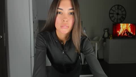 Bella online show from September 14, 2025, 5:12 pm