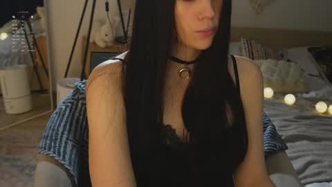 Jennet online show from December 13, 2025, 7:53 pm