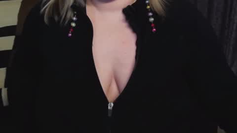 Blonde Nimpho online show from January 29, 2025, 11:41 am