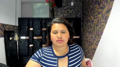 NINA SKY online show from November 11, 2025, 12:05 pm