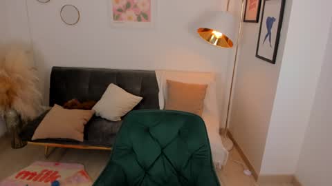 NINA online show from January 20, 2025, 10:37 pm