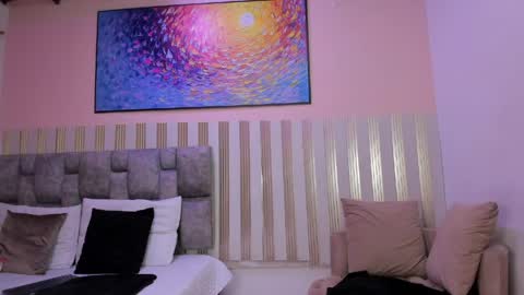 nina_glow_ online show from April 14, 2026, 11:27 am