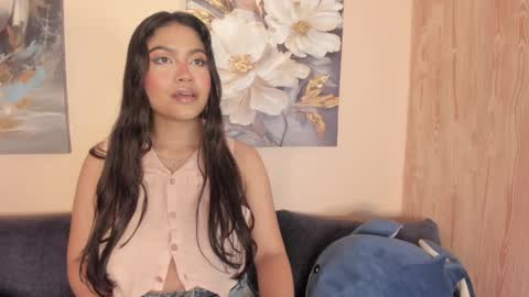 nina_kmay online show from April 5, 2026, 10:56 am