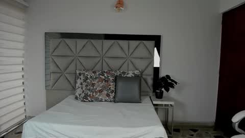  Nina  online show from March 6, 2025, 8:59 pm