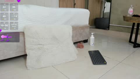 NINA online show from January 6, 2025, 2:58 pm