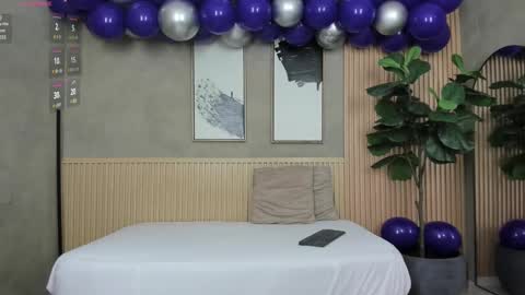 NINA online show from February 13, 2025, 12:00 pm