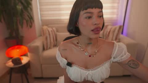    online show from April 19, 2026, 12:15 pm