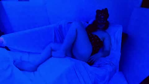 ninabunny21 online show from April 17, 2026, 9:01 am