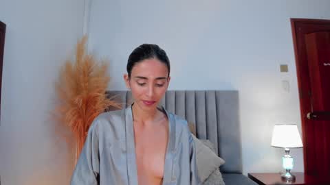 Nina online show from December 27, 2024, 9:00 pm