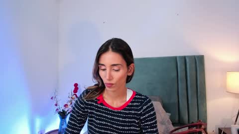 Nina online show from December 30, 2024, 6:05 pm