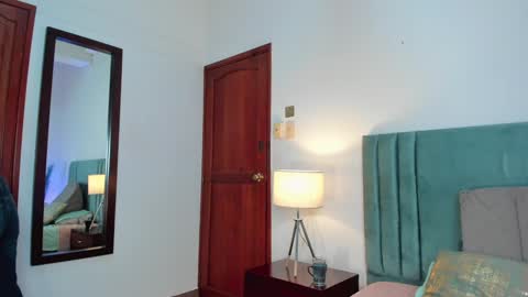 Nina online show from January 25, 2025, 6:02 pm