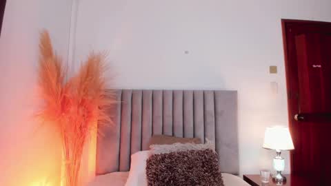 Nina online show from February 18, 2025, 6:37 pm