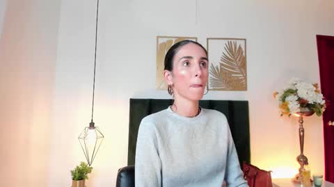 Nina online show from March 3, 2025, 6:22 pm