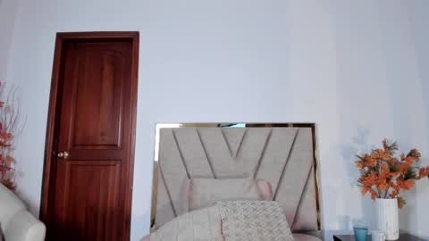 Nina online show from March 9, 2025, 2:10 pm