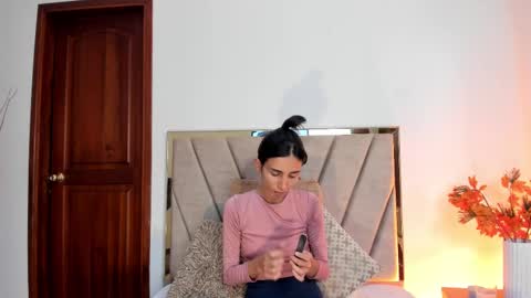 Nina online show from September 11, 2025, 6:41 pm