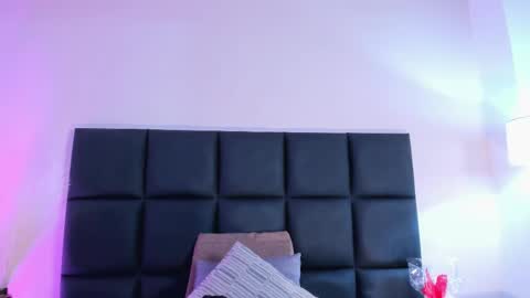 Nina online show from September 24, 2025, 8:01 pm