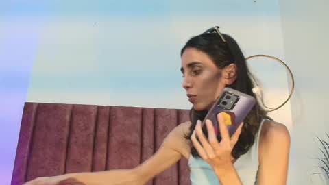 Nina online show from September 27, 2025, 6:24 pm