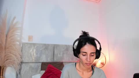 Nina online show from October 2, 2025, 6:26 pm