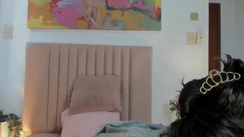 Nina online show from October 7, 2025, 11:51 am