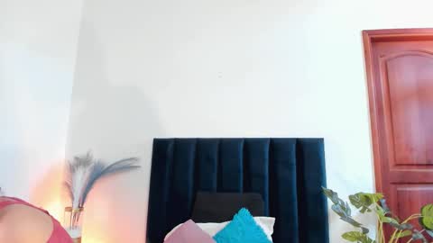 Nina online show from October 15, 2025, 6:41 pm