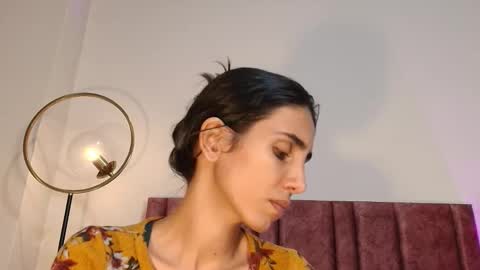 Nina online show from October 27, 2025, 6:01 pm