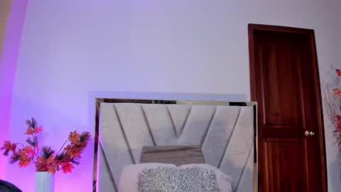 Nina online show from November 13, 2025, 6:18 pm