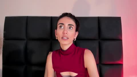 Nina online show from December 2, 2025, 6:14 pm