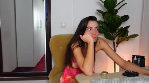 Snapshot of ninacrystal chatting on September 10, 2025, 5:40 am NinaCrystal online show from September 10, 2025, 5:40 am